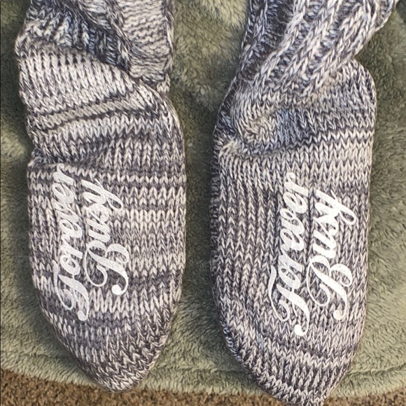 PINK/VICTORIA SECRET SHERPA LONG SOCKS - Picture 3 of 3